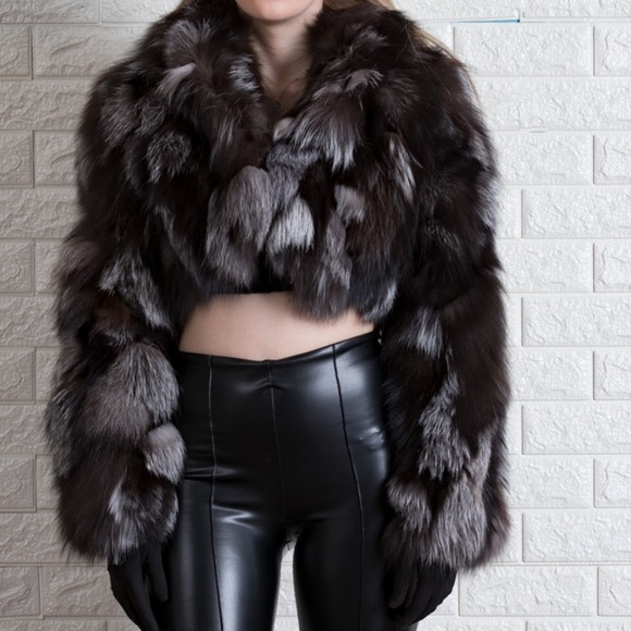 Cropped Silver Fox Fur Bolero Jacket - Picture 9 of 12